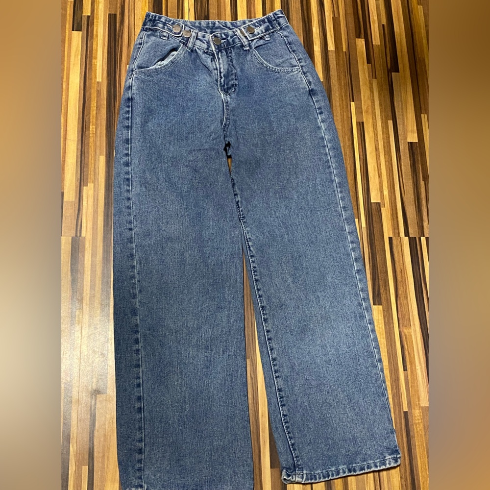 Wide leg YesStyle jeans in good condition